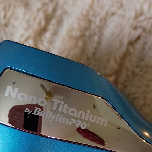 BaByliss Pro Nano Titanium Curler in Shiny Blue - Picture 3 of 7